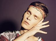 Autor: Joanna Drążek, absolwentka &bull;&nbsp;Model: Matthew @AS Management &bull;&nbsp;Accessories, make-up & hair: Justyna Polkowska &bull;&nbsp;Styling: Cofferdam &bull;&nbsp;All clothes: Dream Nation