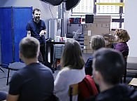 Fotografia produktowa na przykładzie fotografii szkła - prowadzący Michał Zagórny &bull; fot.Grzegorz Mikrut