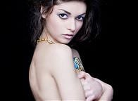 Autor: Wiktoria Szeląg, absolwentka &bull;&nbsp;Model: Eliza Vorobey