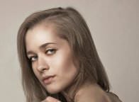 Autor: Wiktoria Szeląg, absolwentka &bull;&nbsp;Model: Milena Rybczyńska