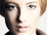 Autor: Wiktoria Szeląg, absolwentka &bull;&nbsp;Model: Maria Witeska